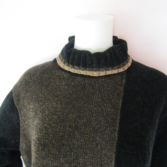 Erika Color Block Turtleneck Sweater - Picture 6 of 13